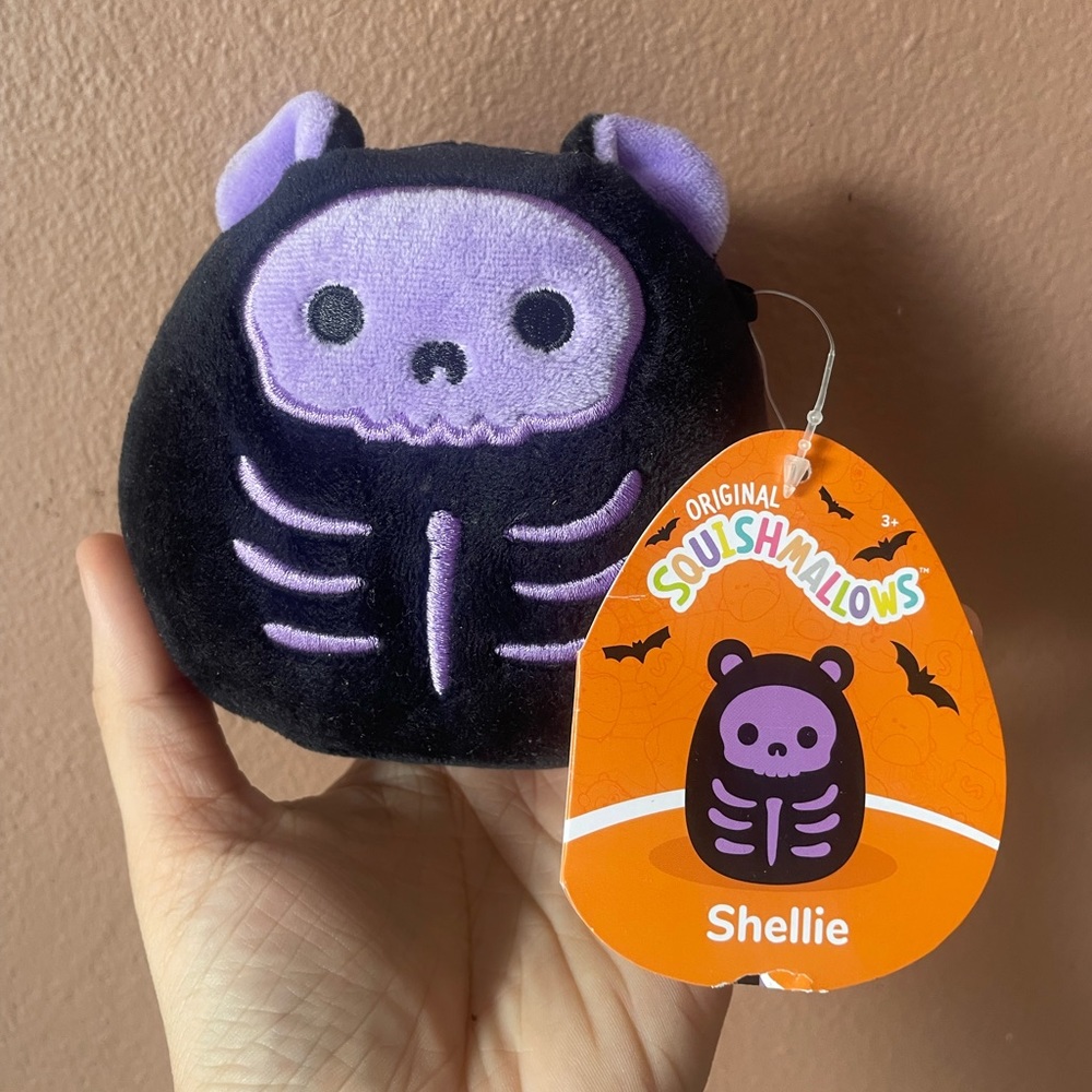 Shellie Halloween Squishmallow